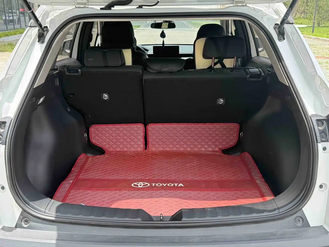 Toyota Frontlander 2024 2.0L CVT Elite Edition фото 17
