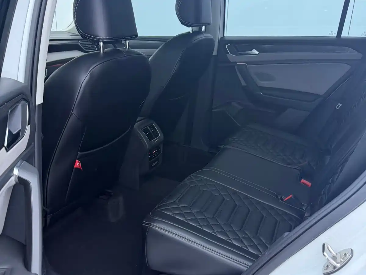 Volkswagen Tayron 2023 280TSI 2WD Luxury Plus Advanced Edition фото 11