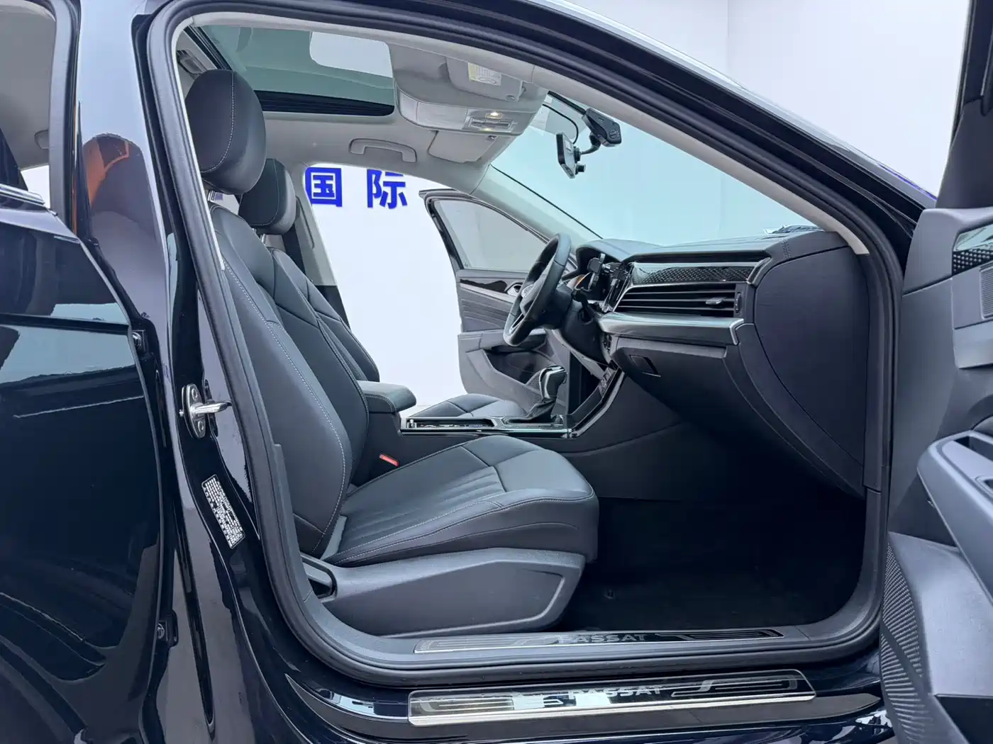Volkswagen Passat 2023 Facelift 280TSI Business Edition фото 15