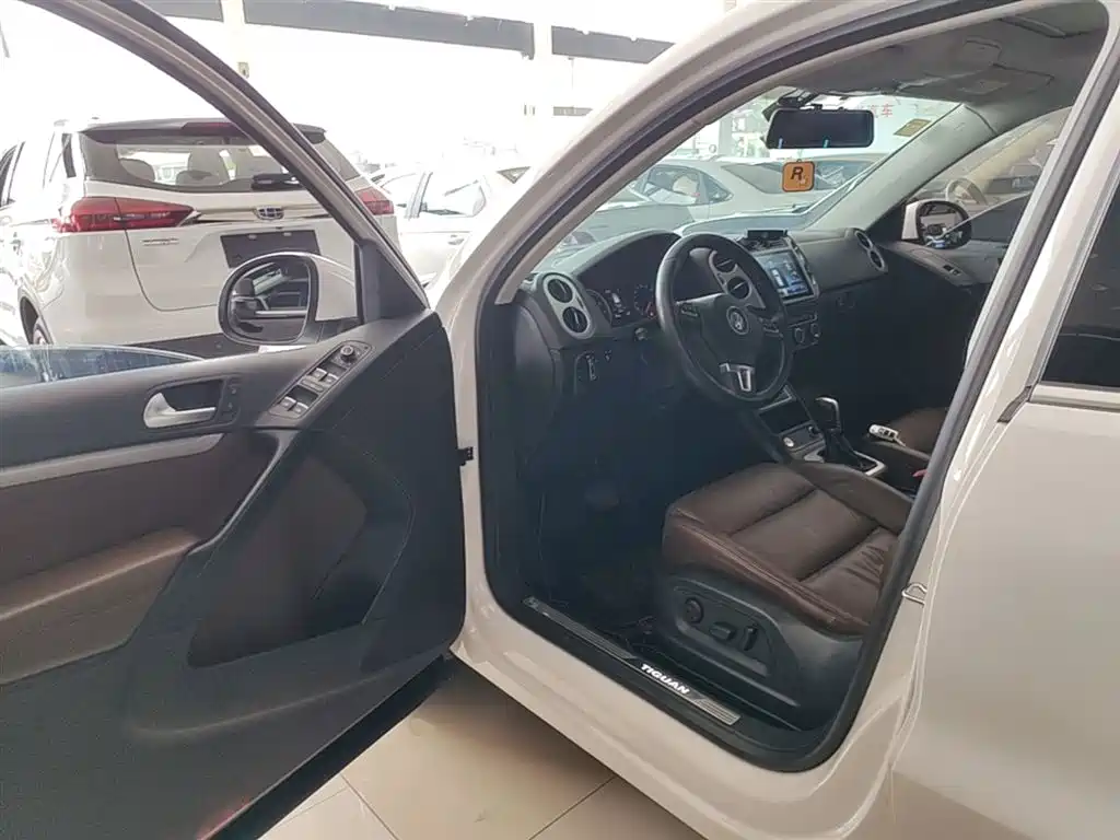 Volkswagen Tiguan 2016 Model 300TSI Automatic 2WD Luxury Edition фото 16