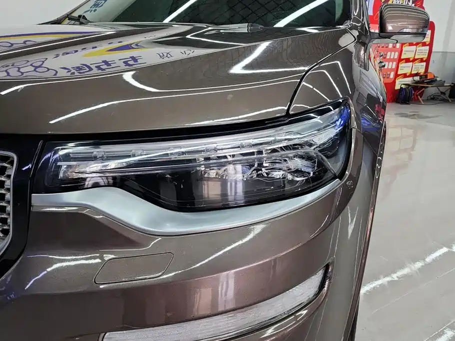 Jeep Grand Commander 2019 2018 2.0T 4WD Royal Edition (China V)