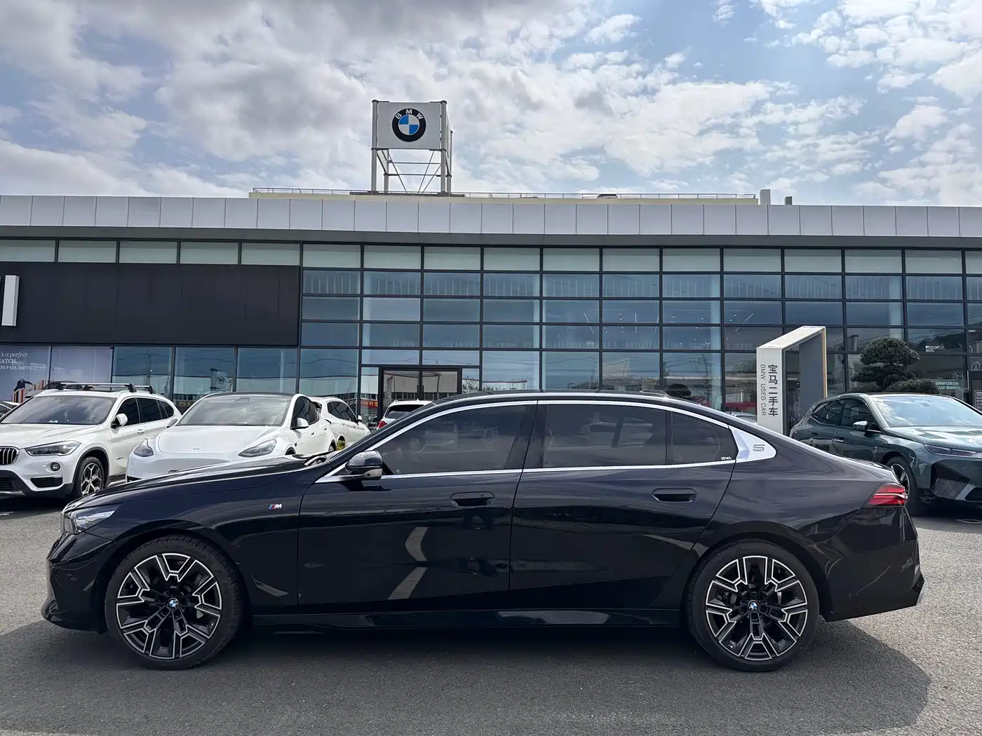 BMW 5 Series 2024 530Li Premium M Sport Package фото 10