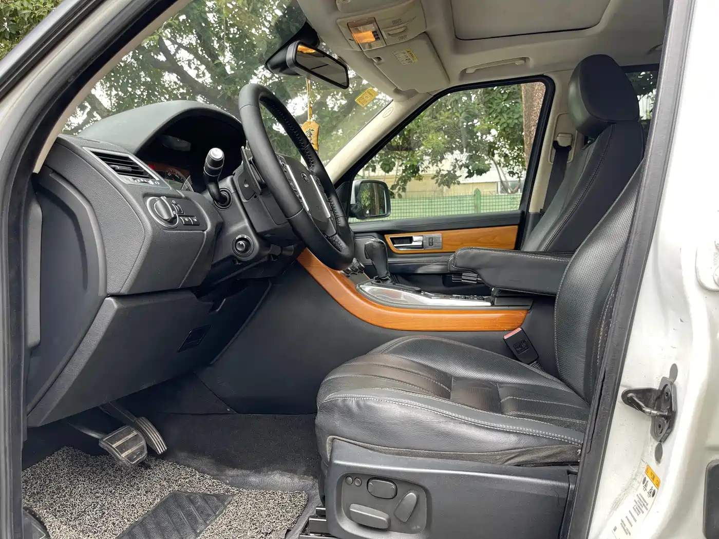 Land Rover Range Rover Sport 2012 3.0 TDV6 HSE Diesel Version фото 6