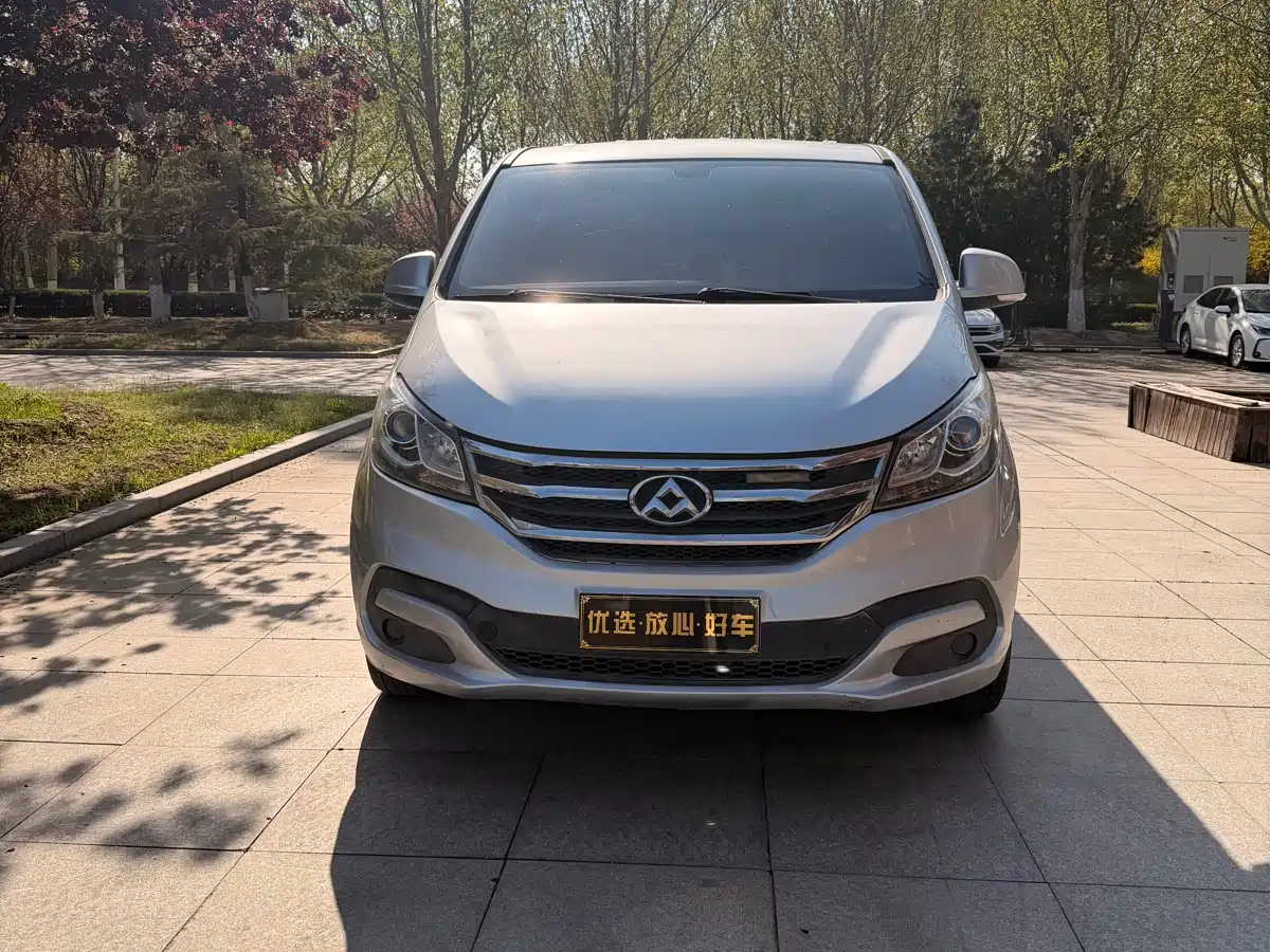 SAIC Maxus Maxus G10 2015 2.0T Automatic Commemorative Edition