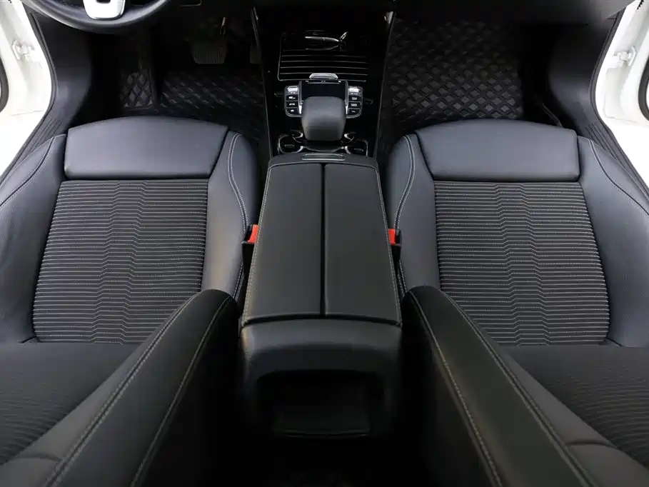 Mercedes-Benz A-Class (Import) 2019 A 200 Fashion Version фото 10