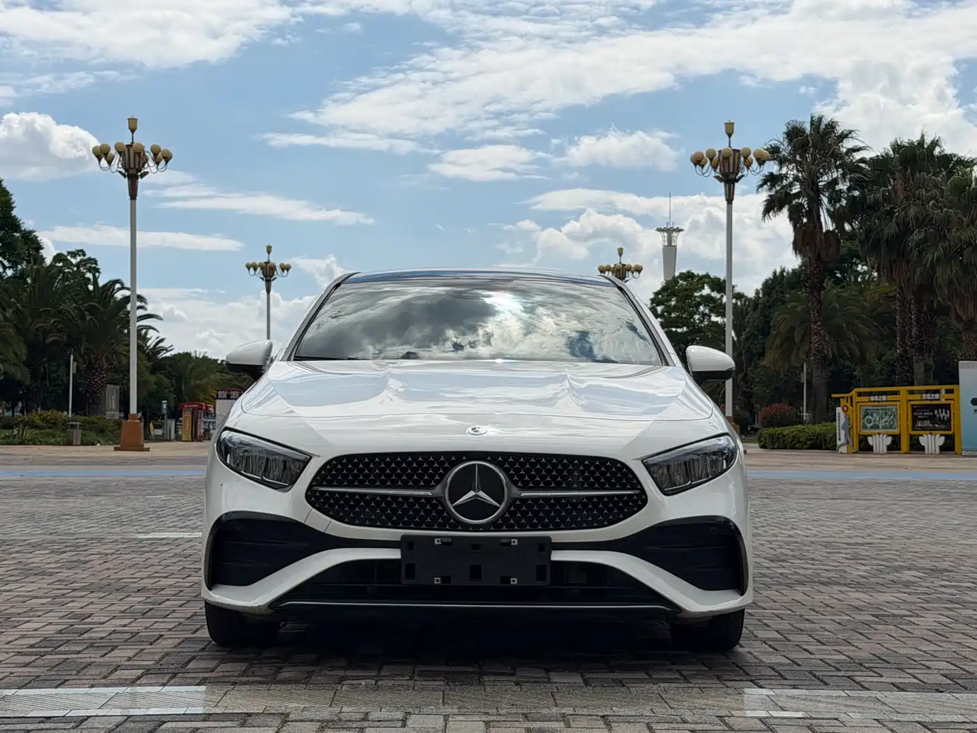 Mercedes-Benz A-Class 2024 Facelift A 200 L Fashion фото 2