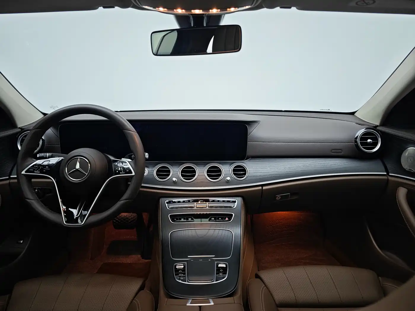 Mercedes-Benz E-Class 2022 Second Facelift E 300 L Luxury фото 17