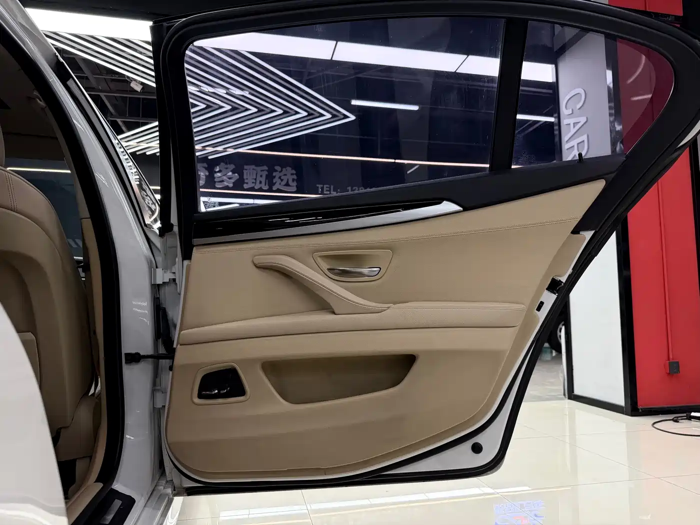 BMW 5 Series 2014 525Li Luxury Design Package фото 24