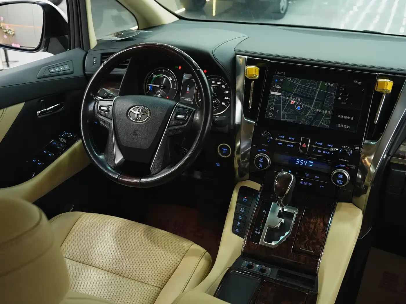 Toyota Alphard 2021 Hybrid 2.5L Luxury фото 16