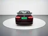 Фото 3 - Toyota Camry