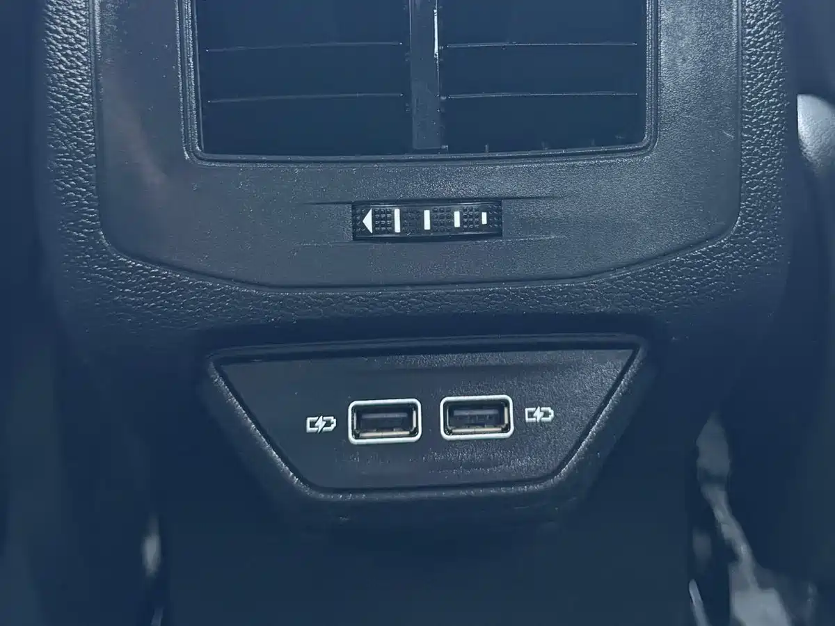 Volkswagen T-ROC 2021 280TSI DSG 4WD Luxury Connected фото 11