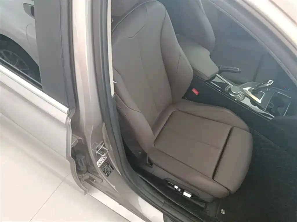 BMW 3 Series 2019 320Li Fashion Type фото 25