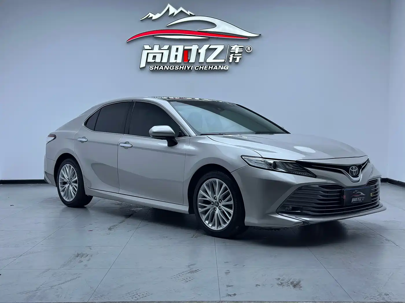 Toyota Camry 2019 2.5G Luxury Edition China VI фото 3