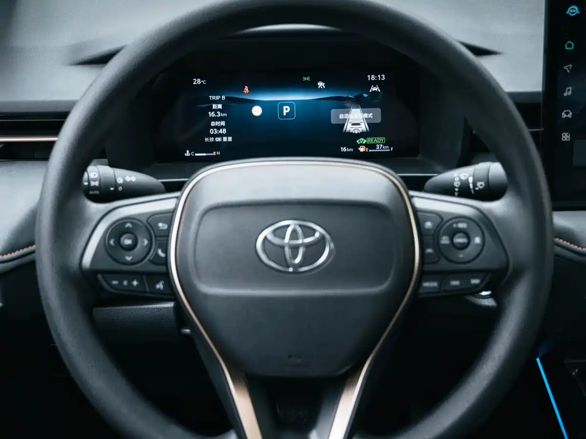 Toyota Corolla 2026 Model 1.8L Intelligent Hybrid Elite Edition фото 13
