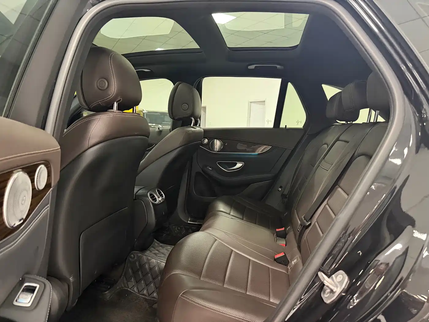 Mercedes-Benz GLC 2018 GLC 260 4MATIC Dynamic фото 6