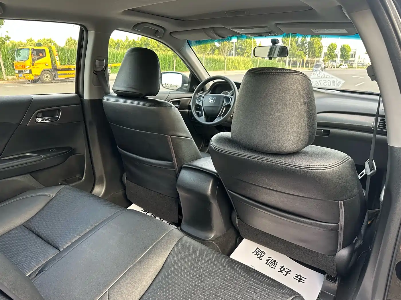 Фото 10 - Honda Accord