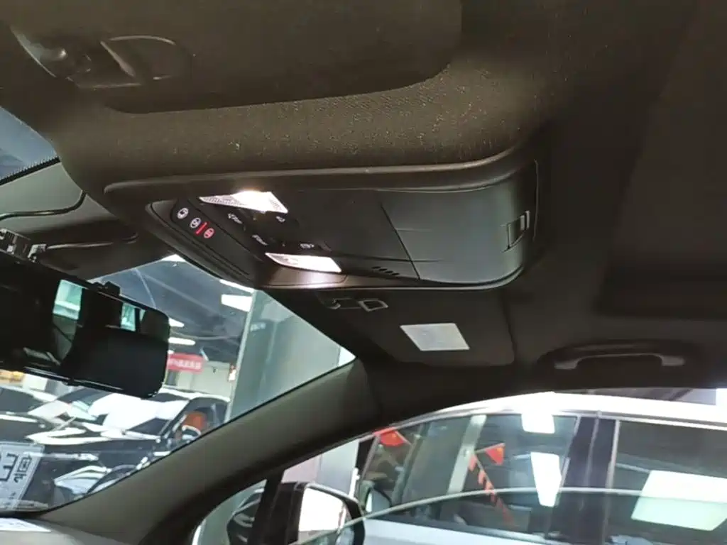 Cadillac XT6 2020 2020 28T 6-Seater Luxury Model