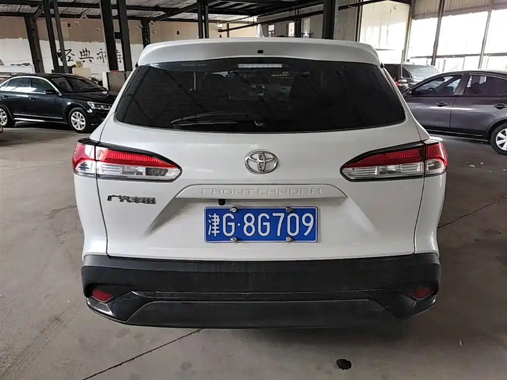 Toyota Frontlander 2023 2.0L CVT Elite Edition фото 10