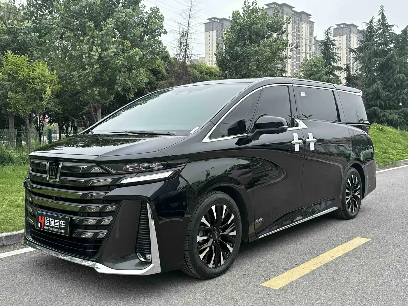 Toyota Vellfire 2024 Crown Hybrid 2.5L Executive Premium Edition