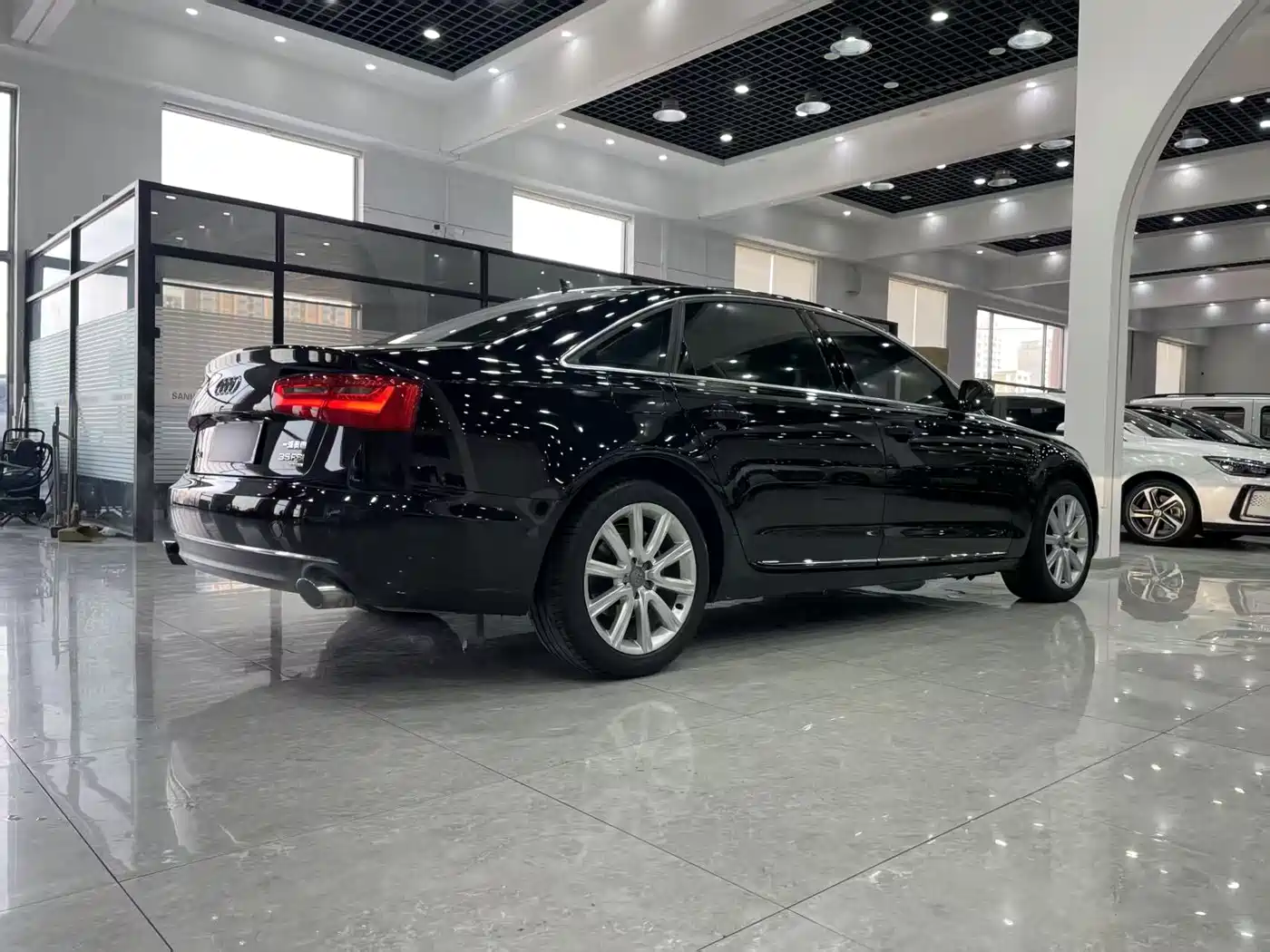 Audi A6L 2015 35 FSI quattro Technology фото 9