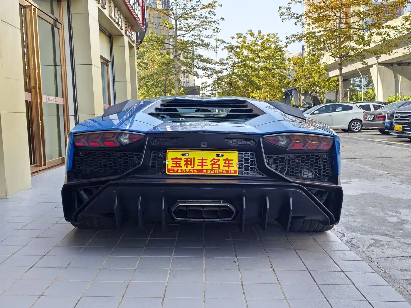 Lamborghini Aventador 2011 LP 700-4 фото 3
