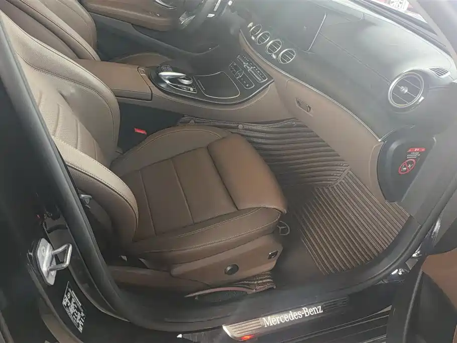 Mercedes-Benz E-Class 2018 E 200 L Sport фото 8