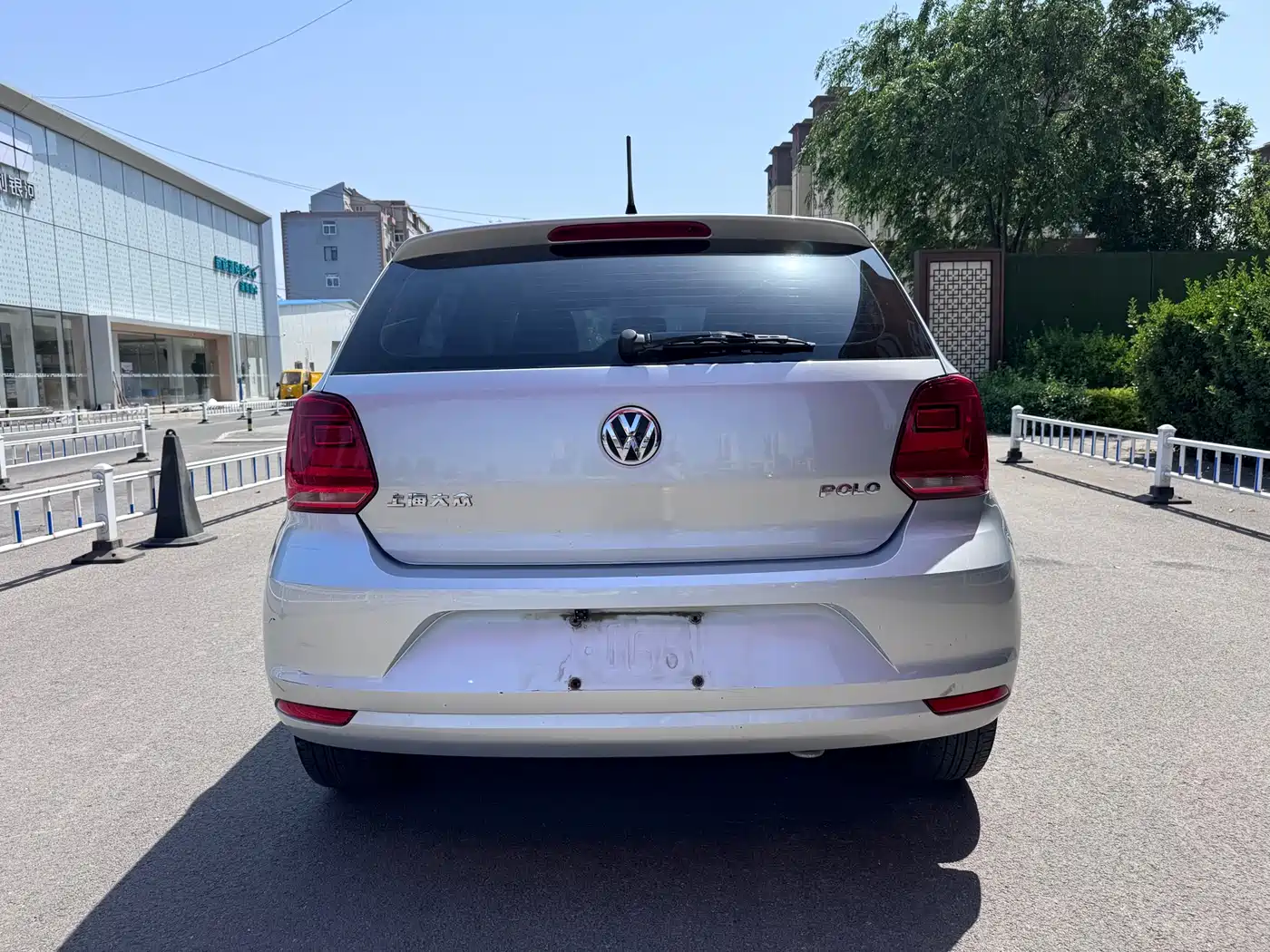 Volkswagen Polo 2014 1.4L Manual Trend Edition фото 4