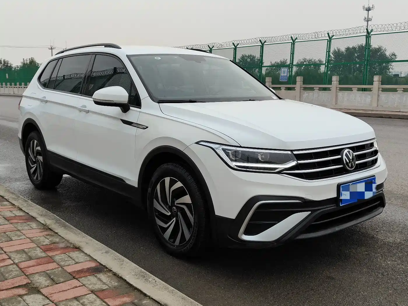 Volkswagen Tiguan L 2022 330TSI Automatic 2WD Comfort Edition фото 3