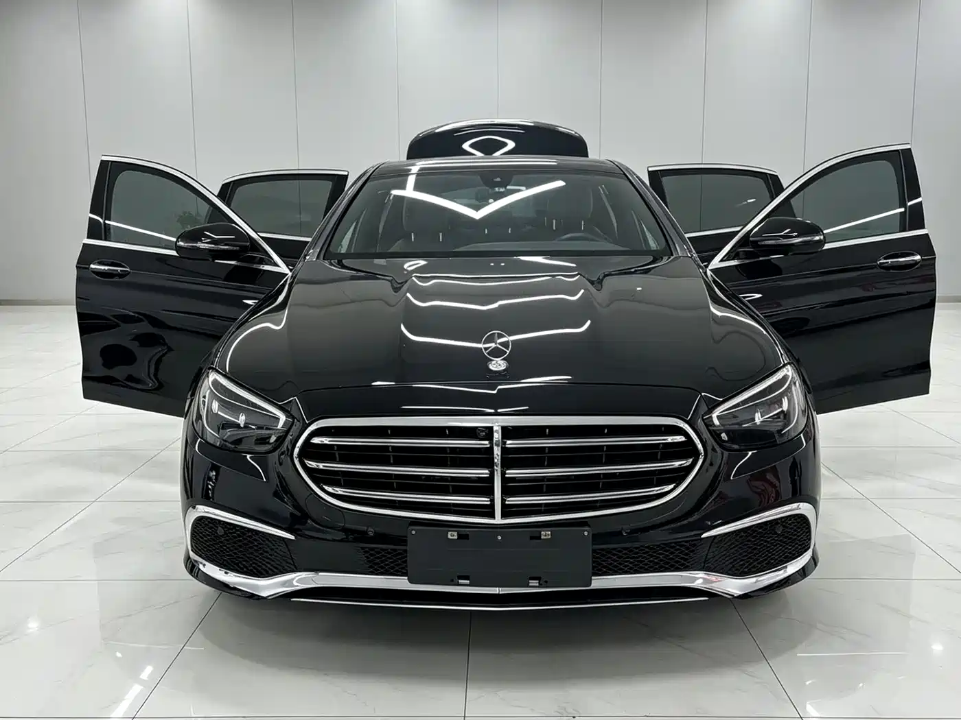 Mercedes-Benz E-Class 2021 E 300 L Luxury фото 2