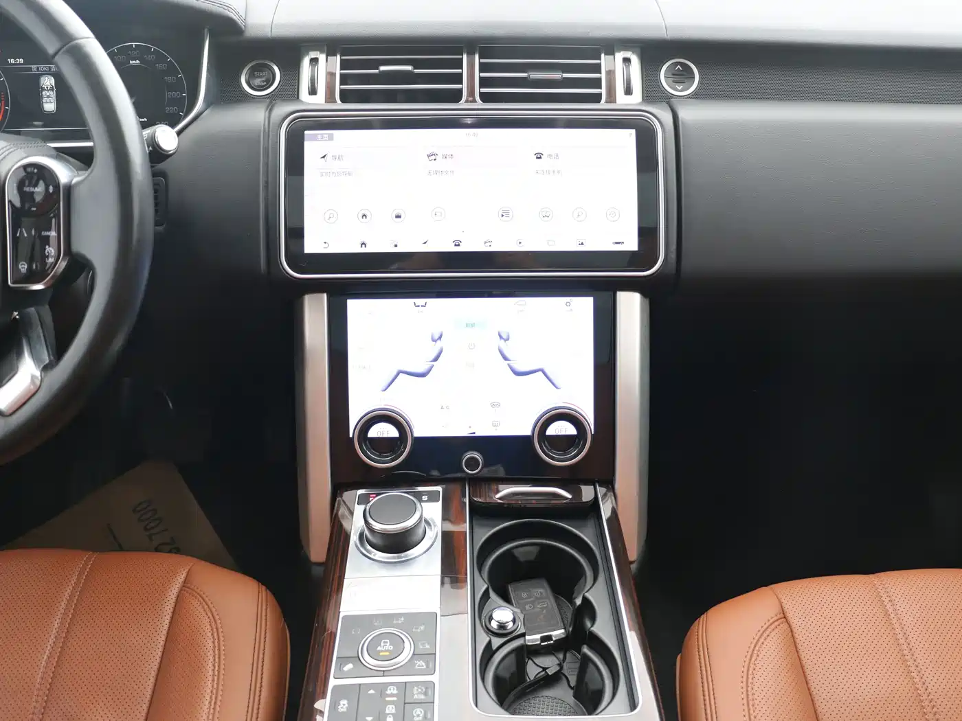 Land Rover Range Rover 2015 3.0 SC V6 Vogue SE Genesis Extended Edition фото 9