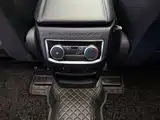 Photo 9 - Ford Explorer