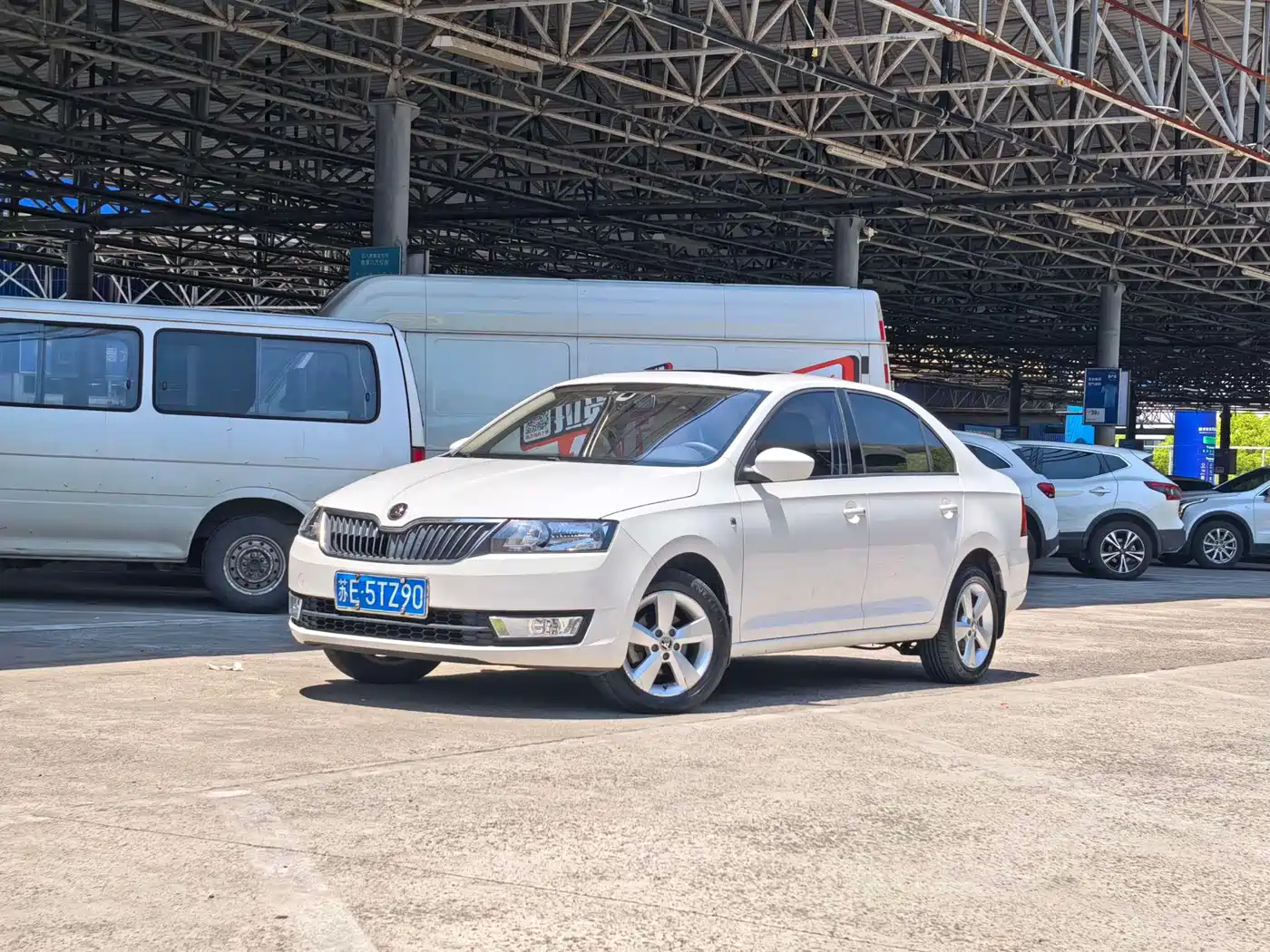 Škoda Rapid 2016 1.6L Automatic Pioneer Edition