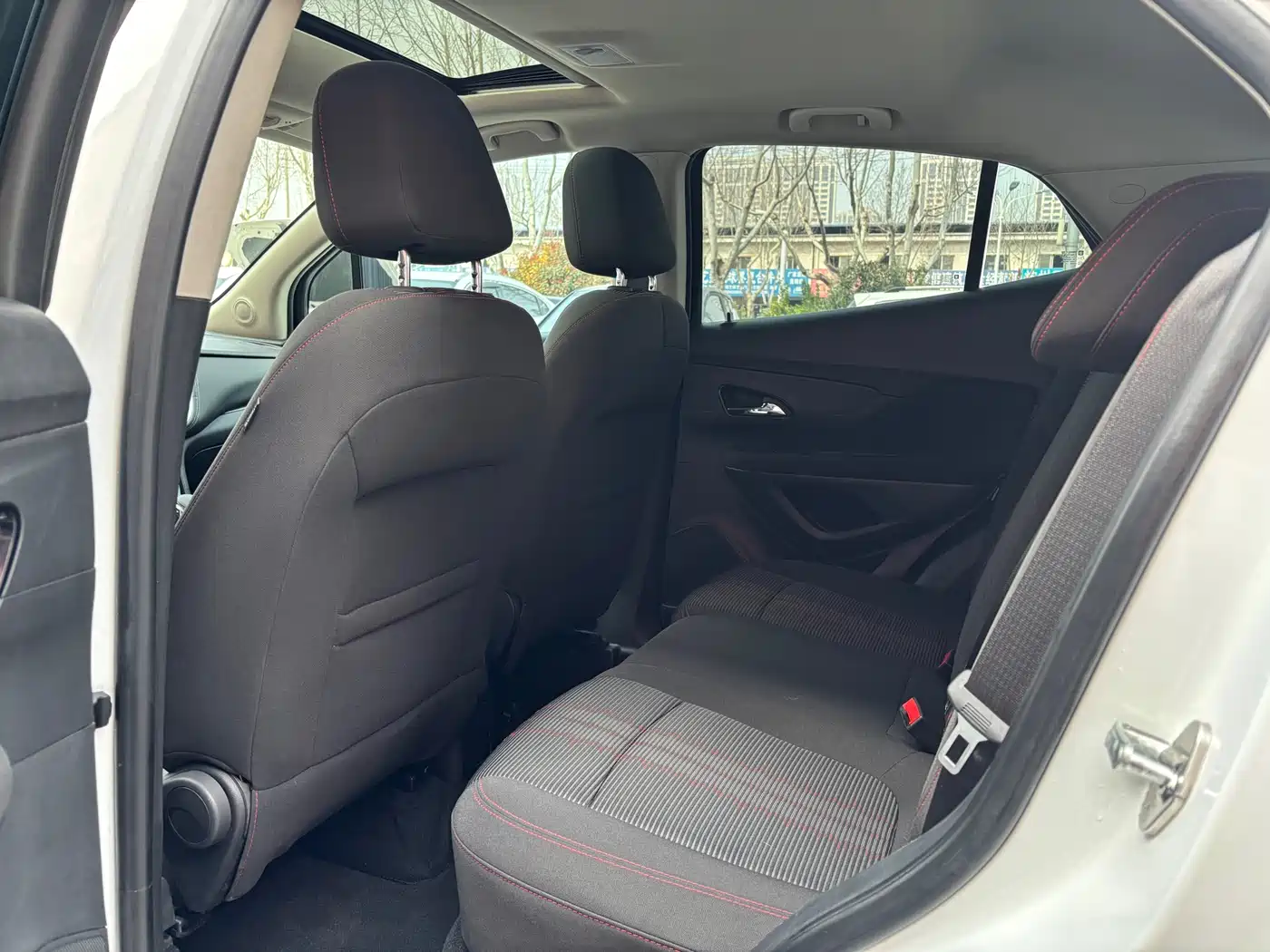 Buick Encore 2017 18T Automatic 2WD Urban Fashion фото 10