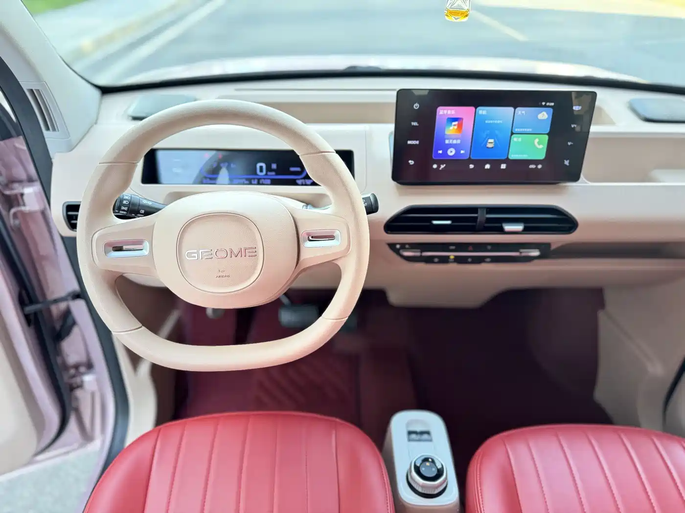 Geely Galaxy Panda 2023 Panda Mini 200km Endurance Bear фото 7