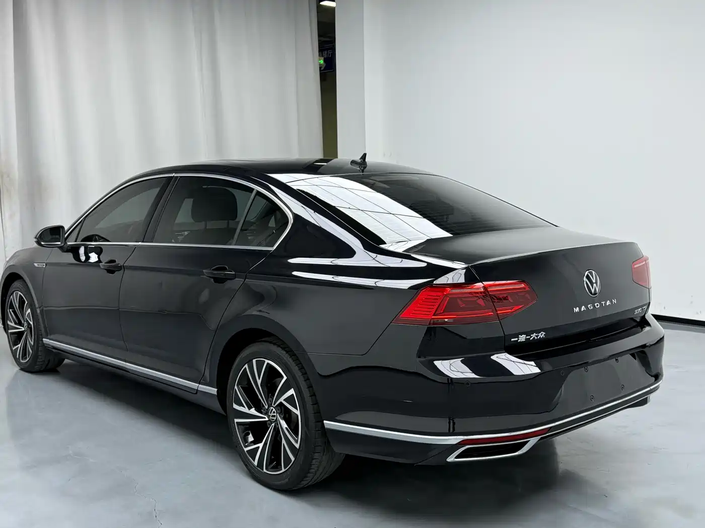 Volkswagen Magotan 2020 330TSI DSG Luxury фото 9