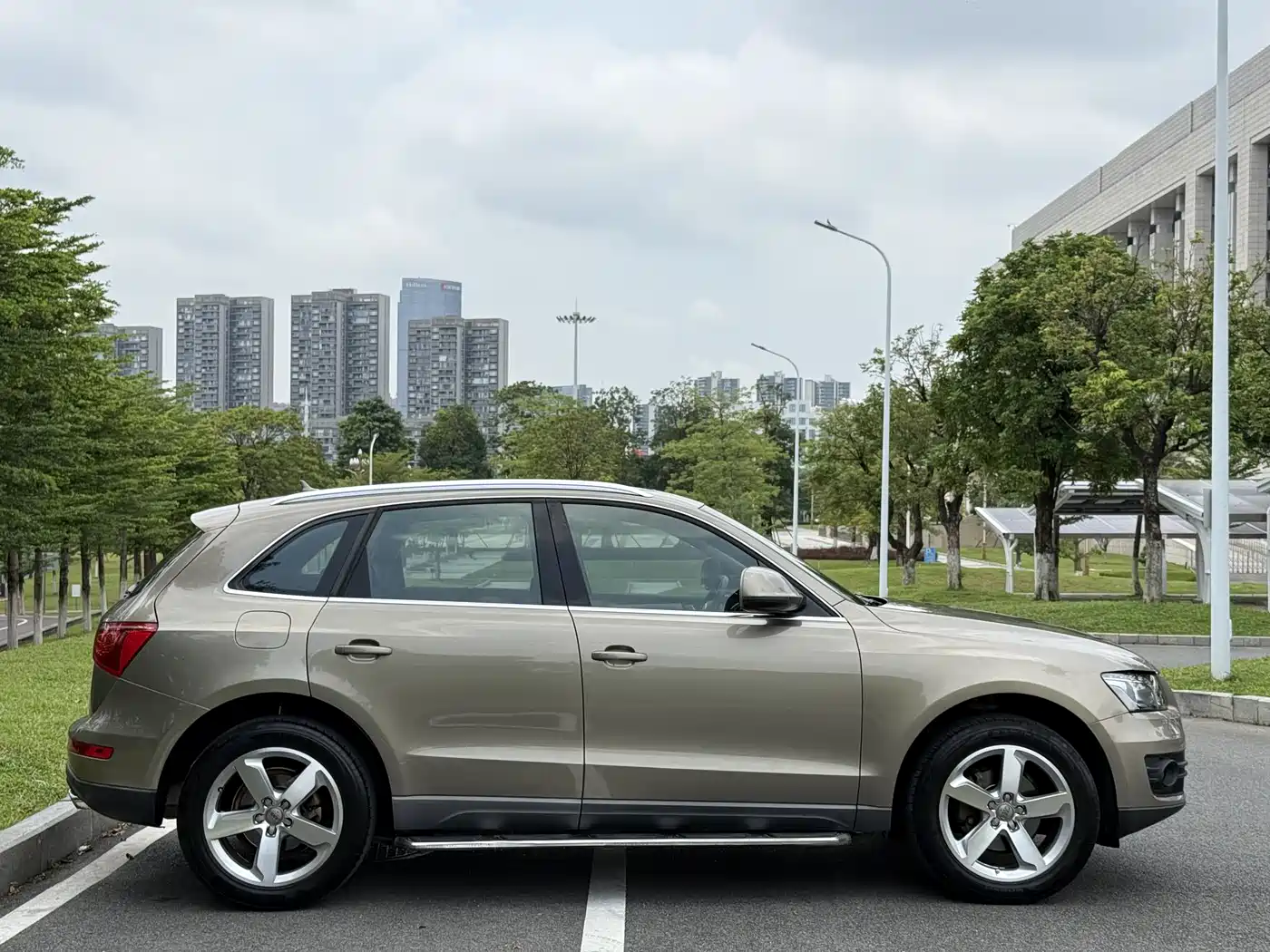 Audi Q5 2011 2.0TFSI Luxury фото 5