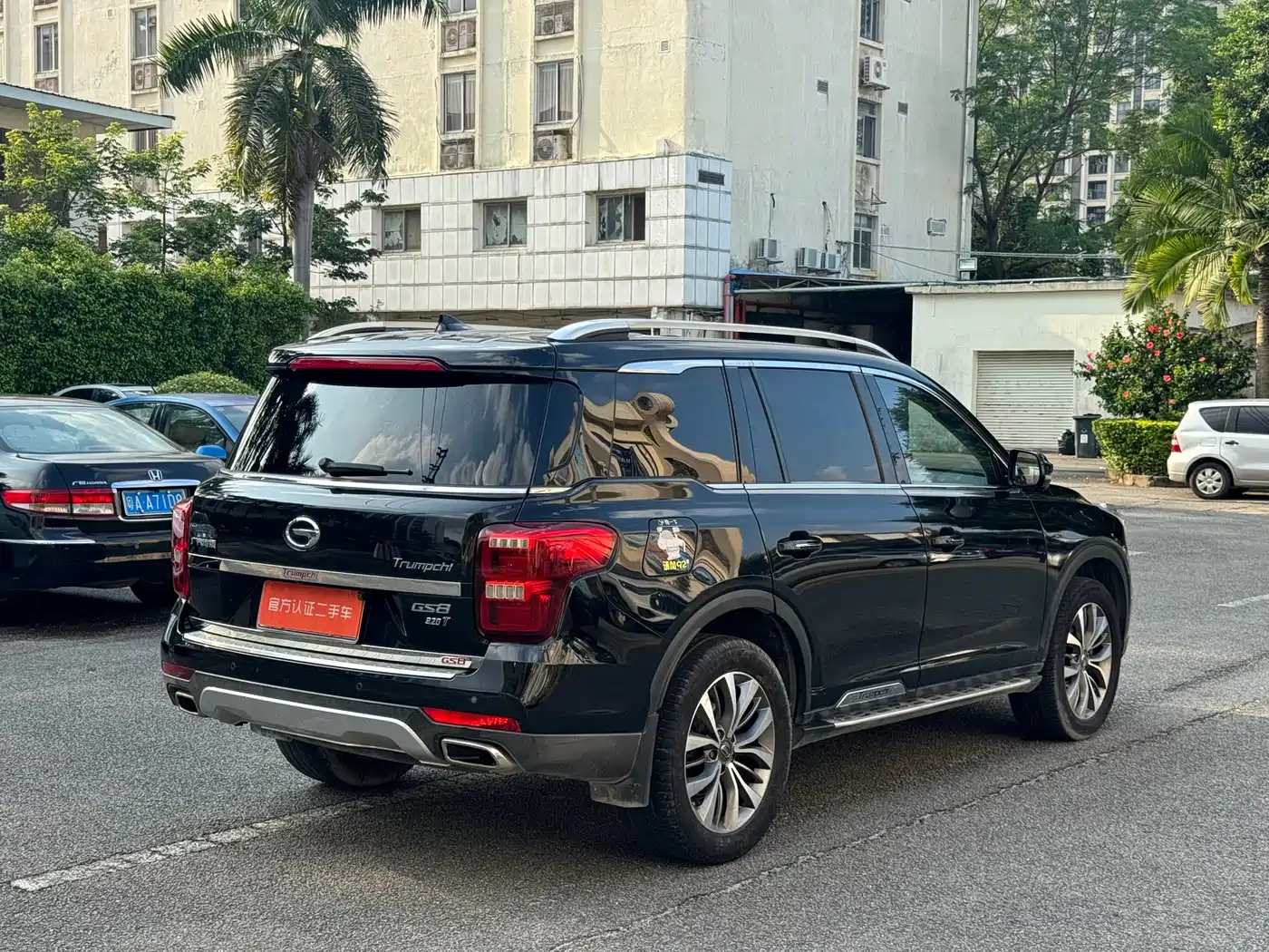 GAC Trumpchi Trumpchi GS8 2017 320T 2WD Luxury Smart Connect (7-seater) фото 6