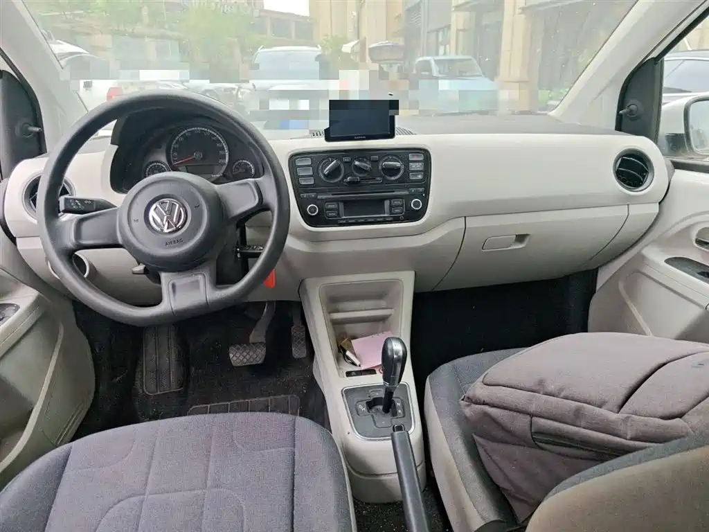 Volkswagen up! 2015 1.0L move up! фото 13