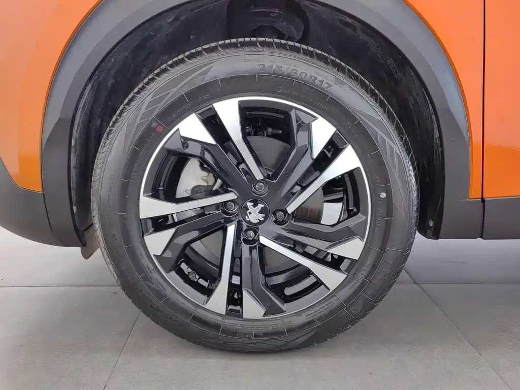 Фото 17 - Peugeot 2008