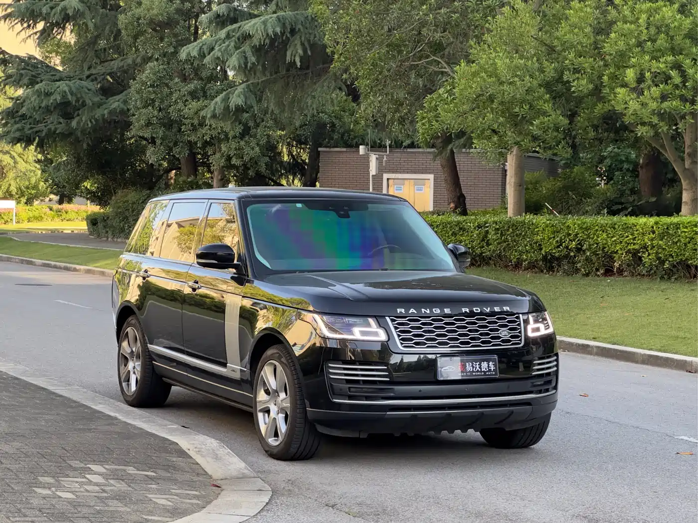 Land Rover Range Rover 2018 3.0 SC V6 Vogue Heritage Extended Edition фото 3