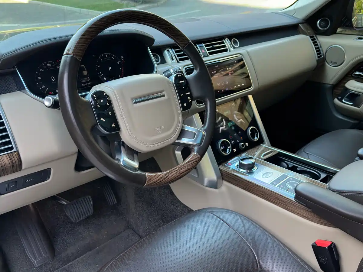 Land Rover Range Rover 2018 3.0 SC V6 Vogue Heritage Extended Edition фото 9