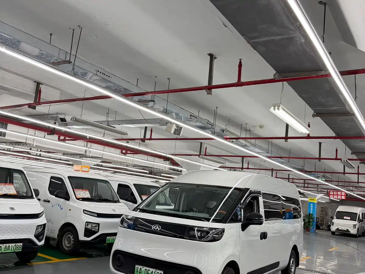 SAIC Maxus Dana V1 2025 Model V1+ Long Wheelbase High Roof Multi-Purpose Edition (62kWh)