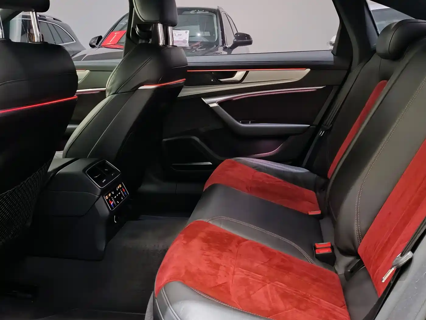 Audi A6L 2019 45 TFSI quattro Exclusive Dynamic фото 10