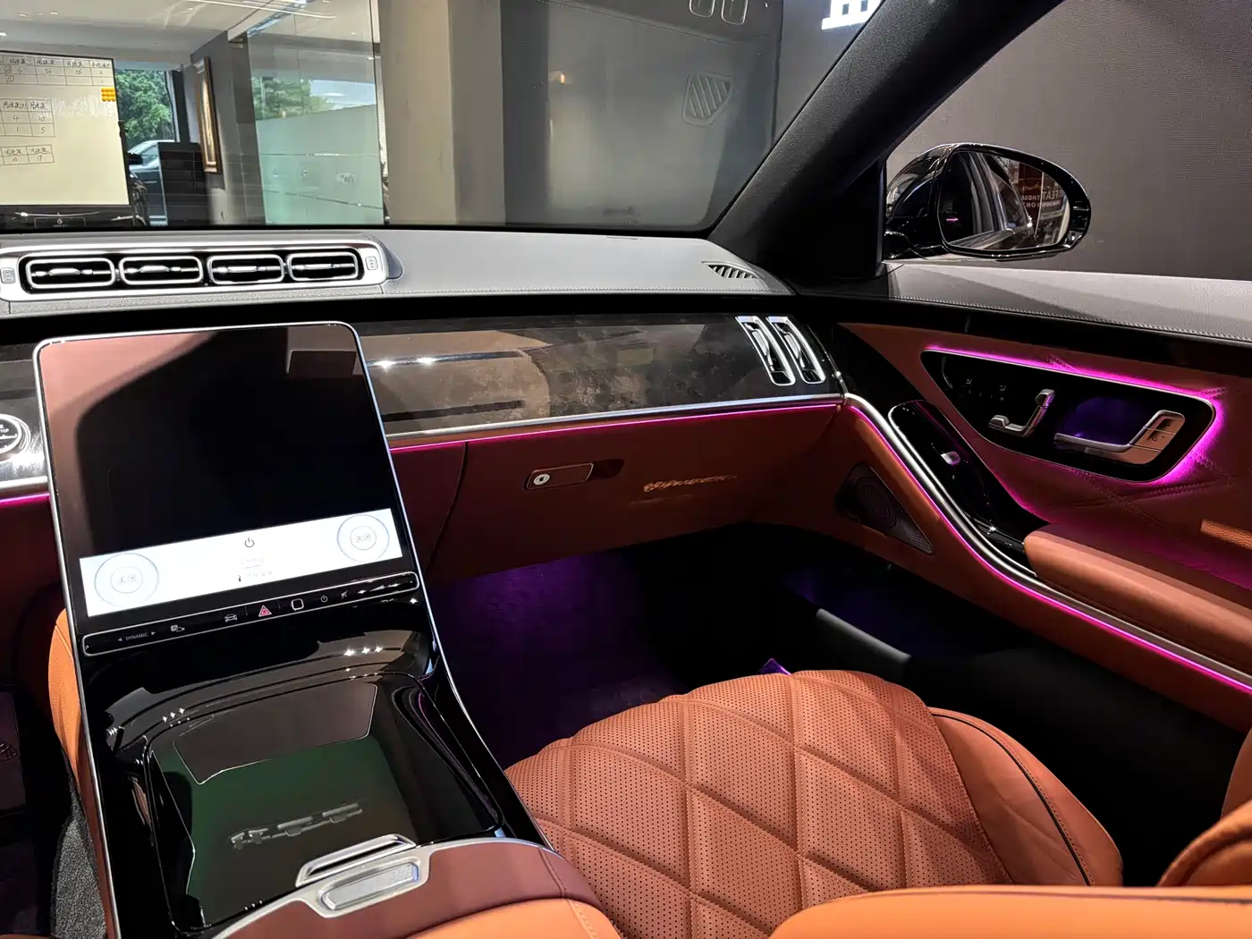 Mercedes-Benz Maybach S-Class 2025 Model S 480 4MATIC фото 15