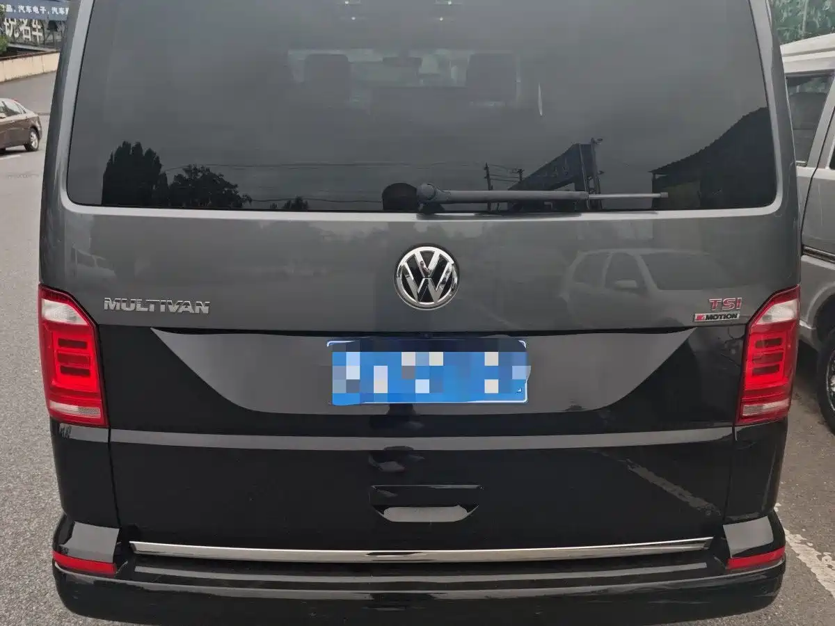 Volkswagen Multivan 2017 2017 2.0TSI 4WD Explorer 7-seater