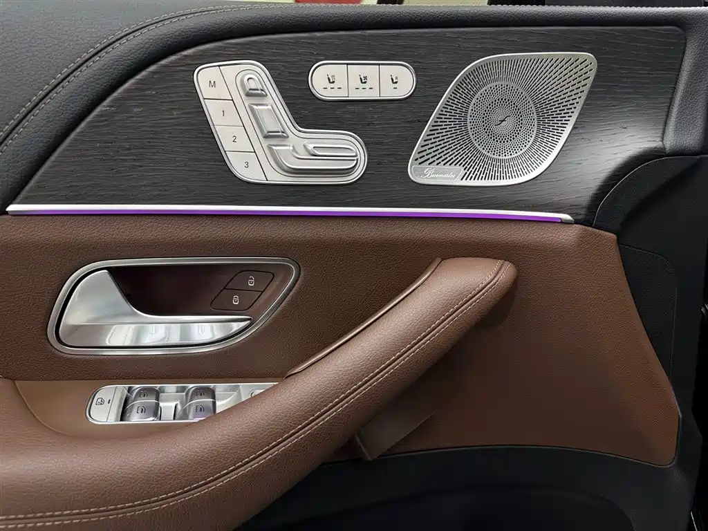 Mercedes-Benz GLS 2024 GLS 450 4MATIC Fashion Edition фото 25