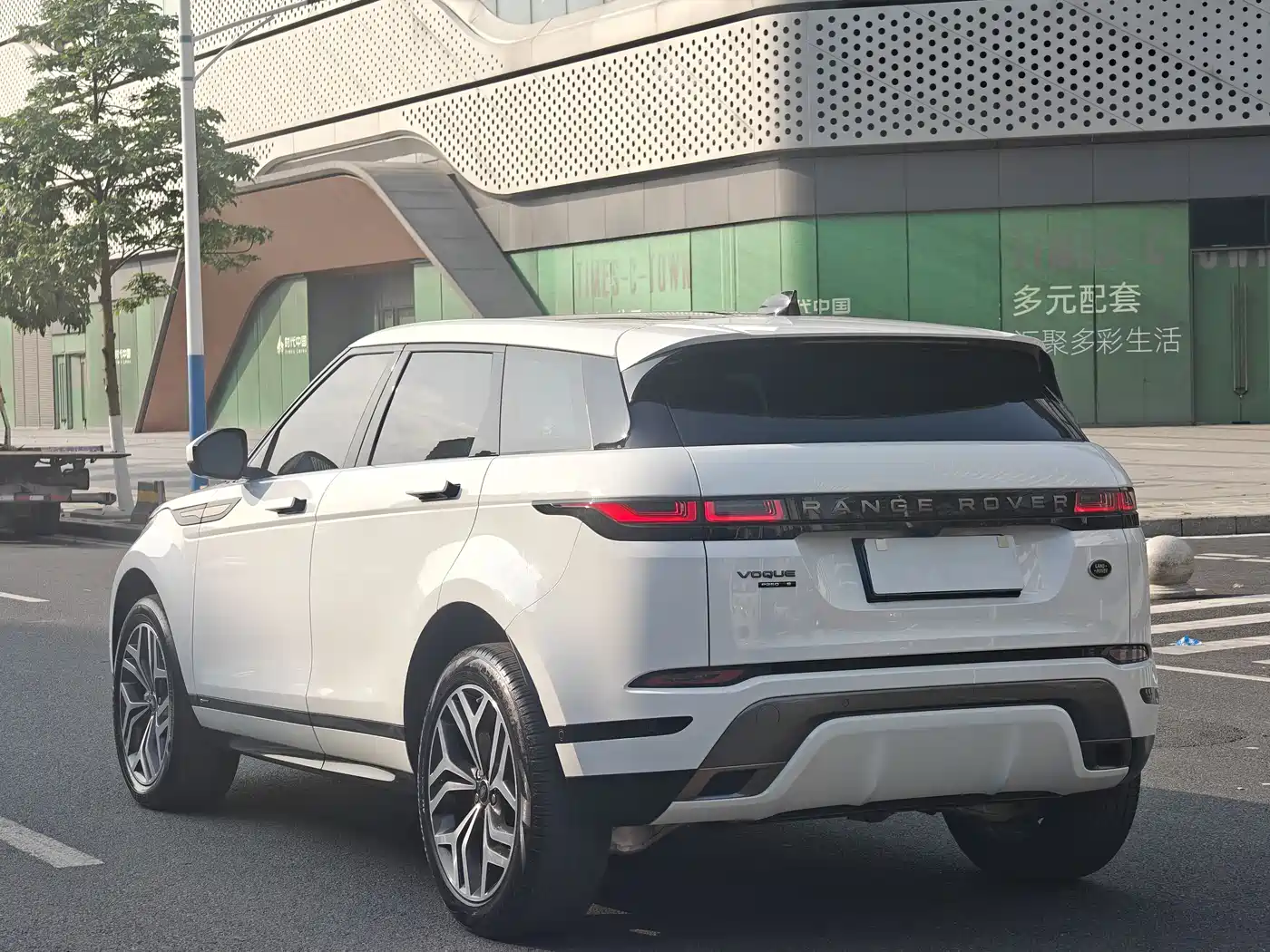 Land Rover Range Rover Evoque 2020 249PS R-DYNAMIC S Sport Edition фото 6