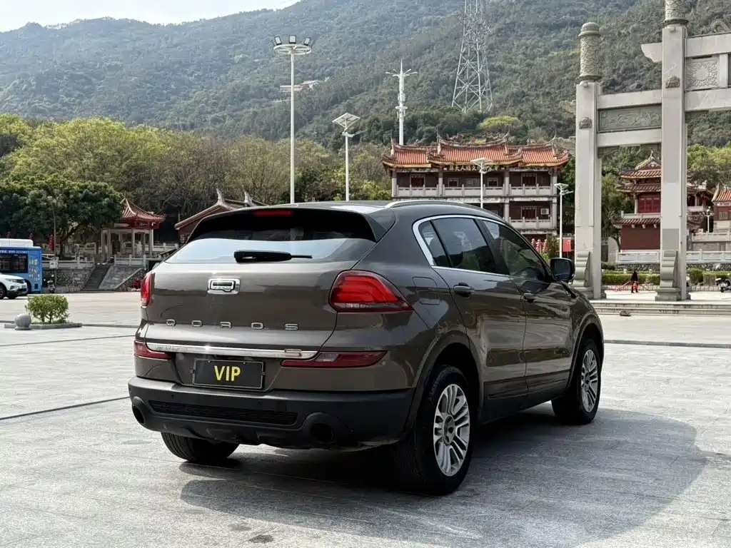 Фото 6 - Qoros 5