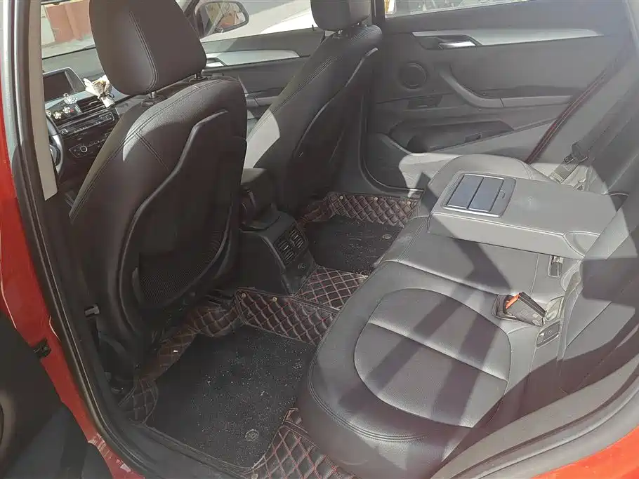 BMW X1 2018 sDrive18Li Fashion Model фото 11