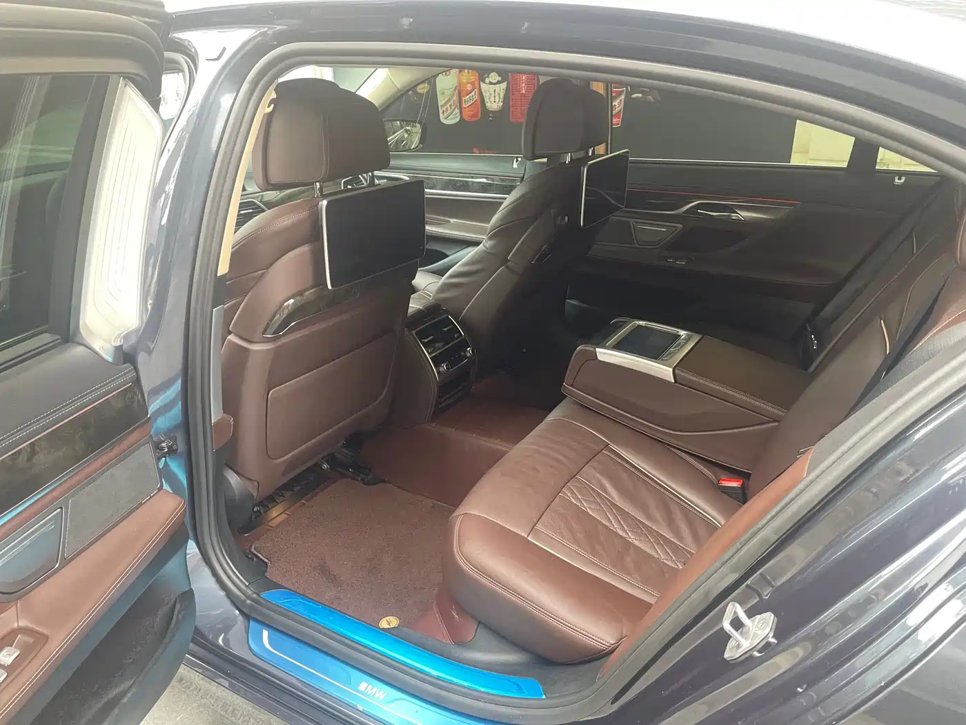 BMW 7 Series 2016 740Li Leading Edition фото 4